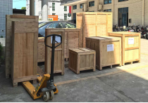 鹽霧箱等8臺(tái)設(shè)備送貨惠州出口越南客戶公司